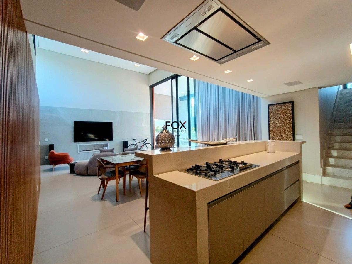 Casa, Alphaville - Lagoa dos Ingleses, 5 Quartos, 6 Vagas, 5 Suítes