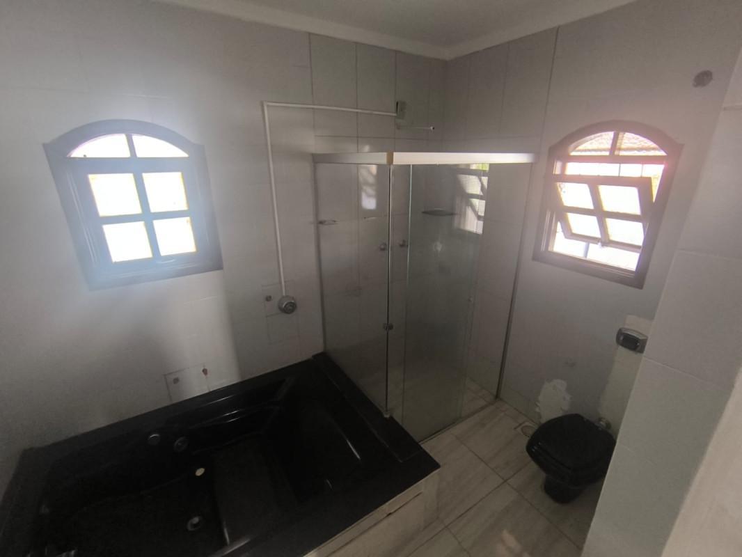 Casa, Santa Cruz, 5 Quartos, 1 Vaga, 1 Suíte