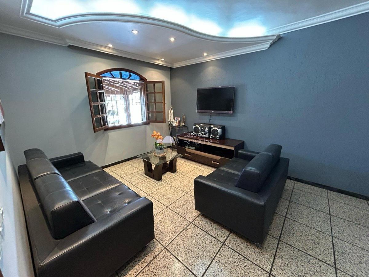 Casa, Itapoã, 3 Quartos, 4 Vagas, 1 Suíte