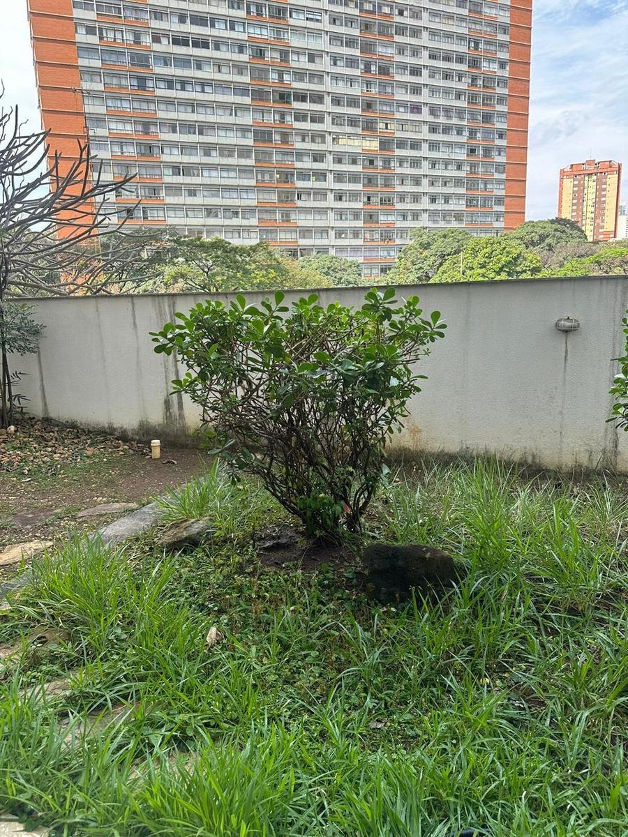 Apartamento, Funcionários, 2 Quartos, 2 Vagas