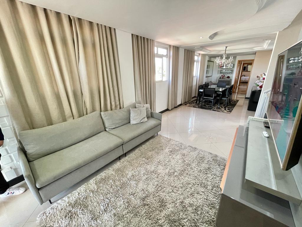 Cobertura, São José, 4 Quartos, 2 Vagas, 2 Suítes