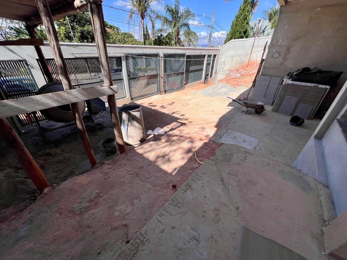 Casa, Trevo, 4 Quartos, 3 Vagas, 3 Suítes