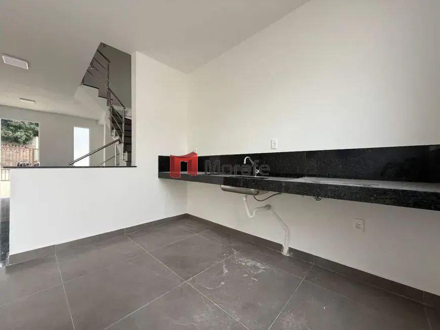Casa, Santa Branca, 3 Quartos, 2 Vagas, 1 Suíte