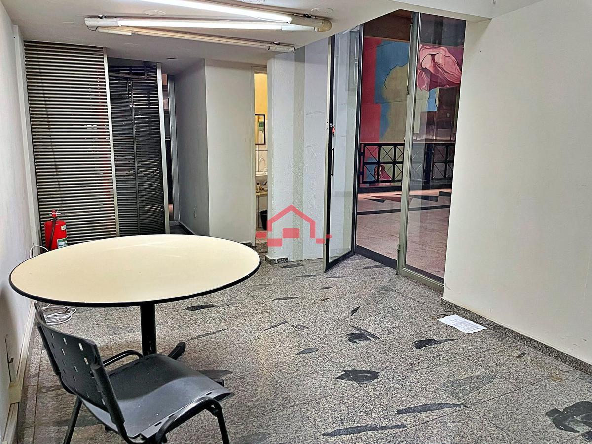 Sala, Barro Preto, 0 Quarto, 0 Vaga