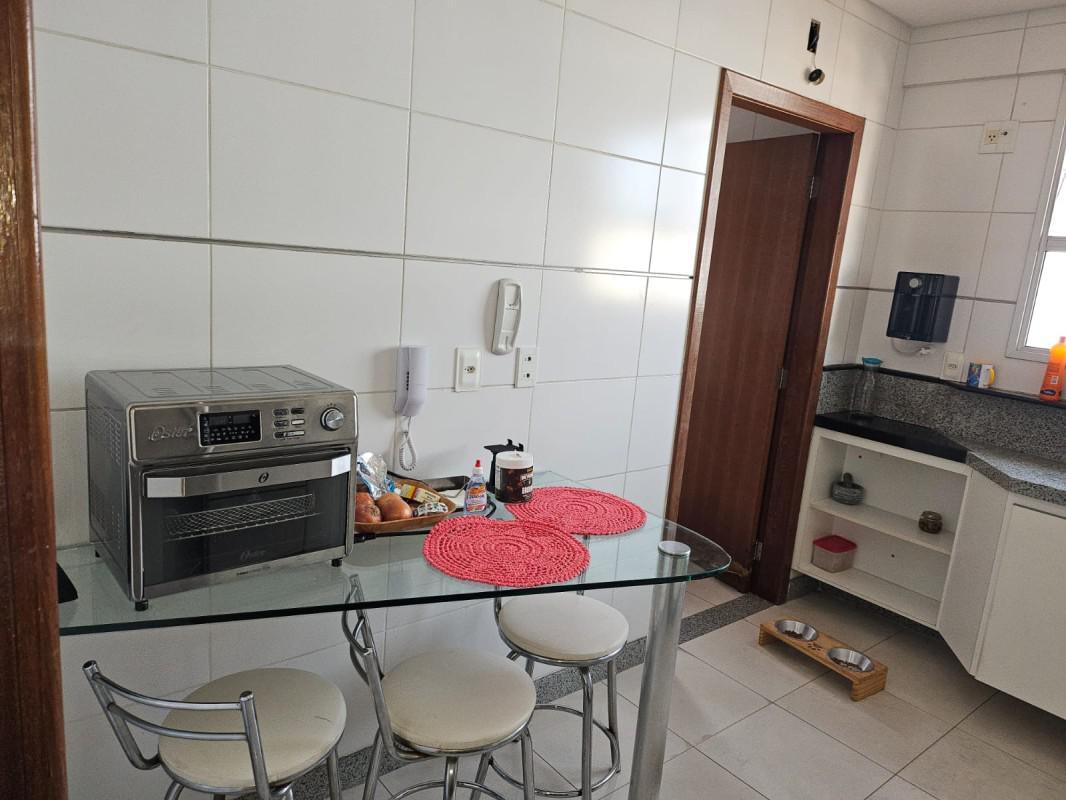 Apartamento, Alto Barroca, 4 Quartos, 2 Vagas, 1 Suíte