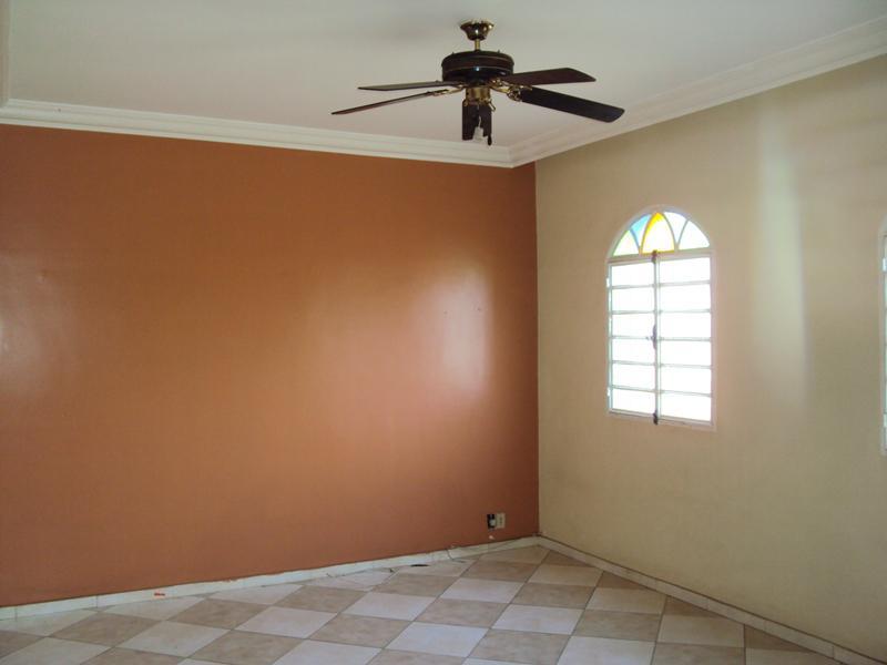 Casa, Vila Clóris, 3 Quartos, 4 Vagas, 1 Suíte
