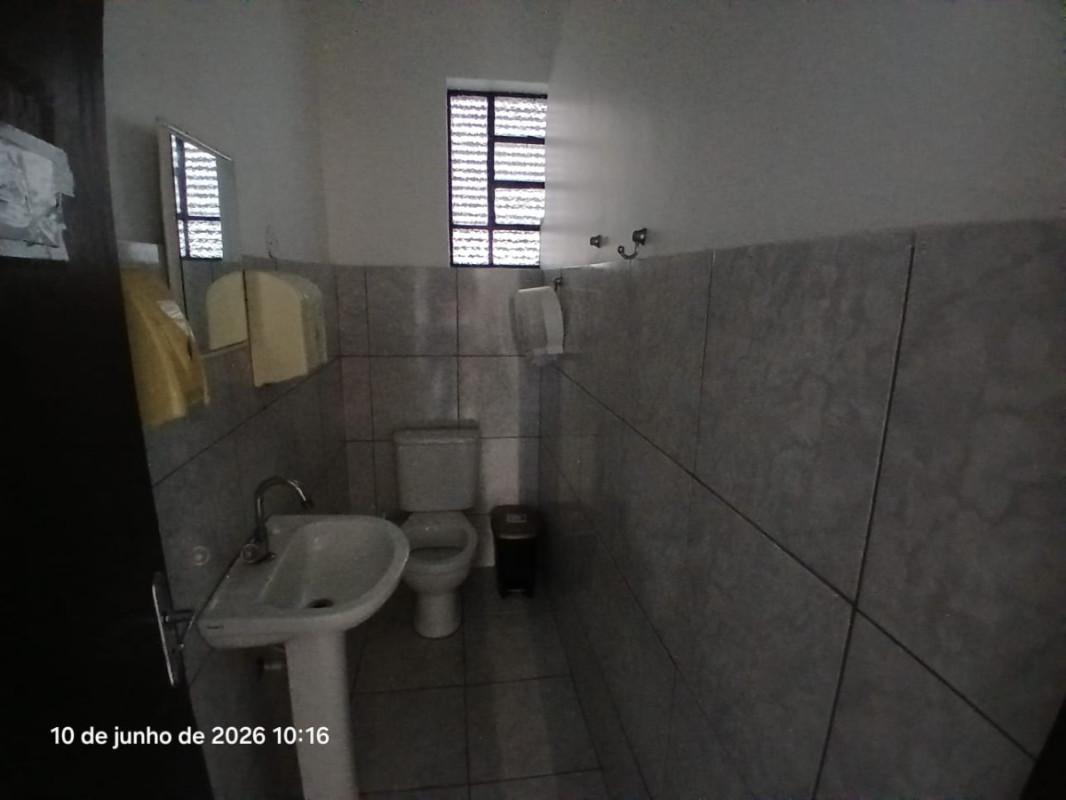 Casa Comercial, Planalto, 8 Quartos, 0 Vaga