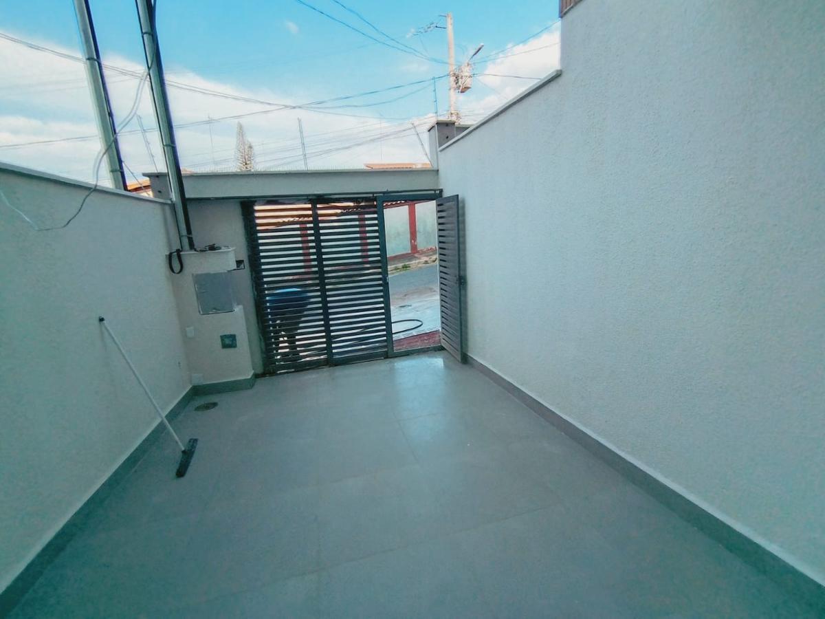 Casa, Planalto, 2 Quartos, 1 Vaga, 2 Suítes