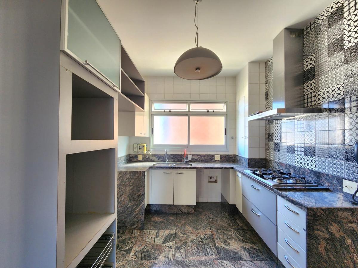 Apartamento, Funcionários, 4 Quartos, 3 Vagas, 2 Suítes