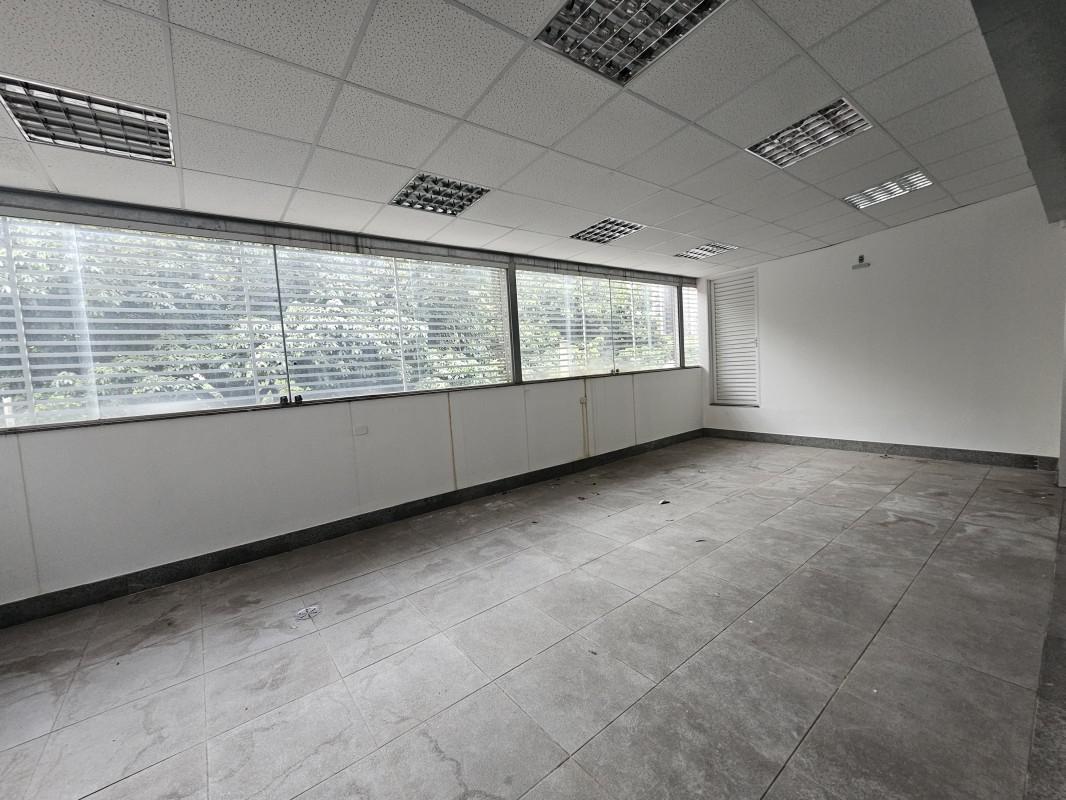 Andar, Savassi, 0 Quarto, 4 Vagas