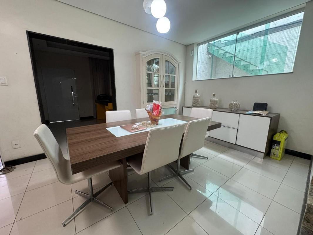 Casa, Planalto, 4 Quartos, 4 Vagas, 1 Suíte