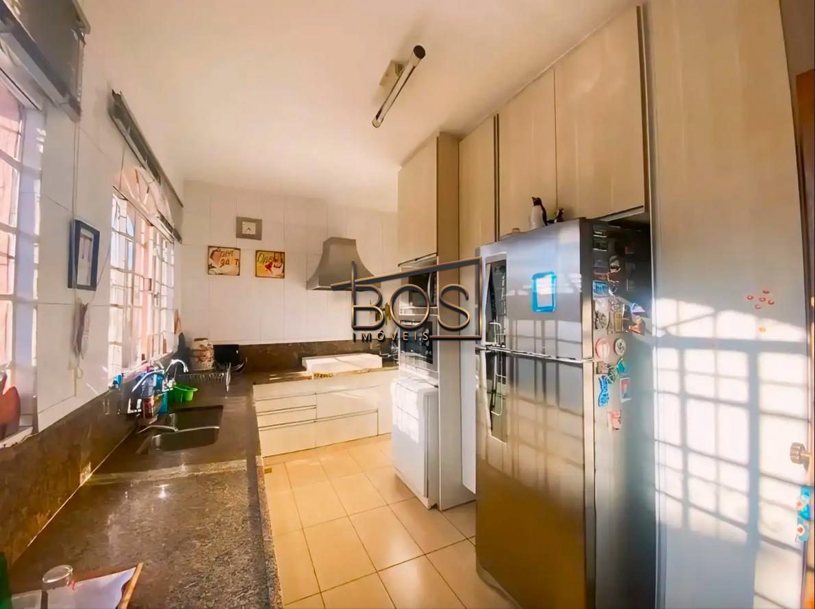 Casa, Colégio Batista, 4 Quartos, 4 Vagas, 1 Suíte