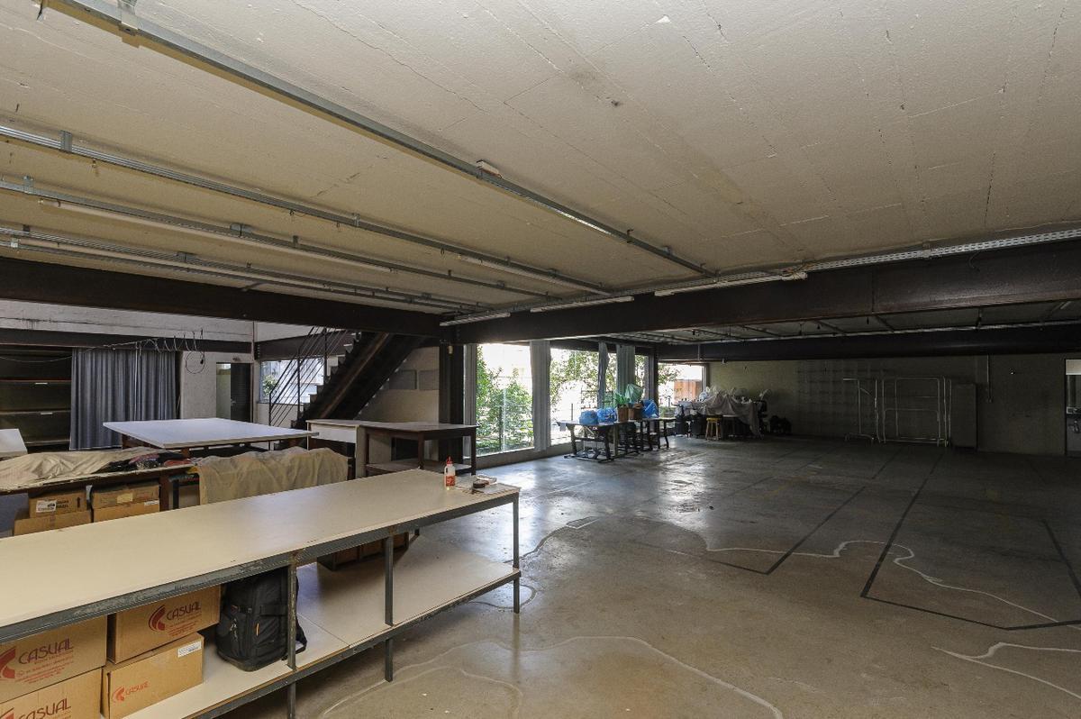 Prédio, São Lucas, 0 Quarto, 15 Vagas
