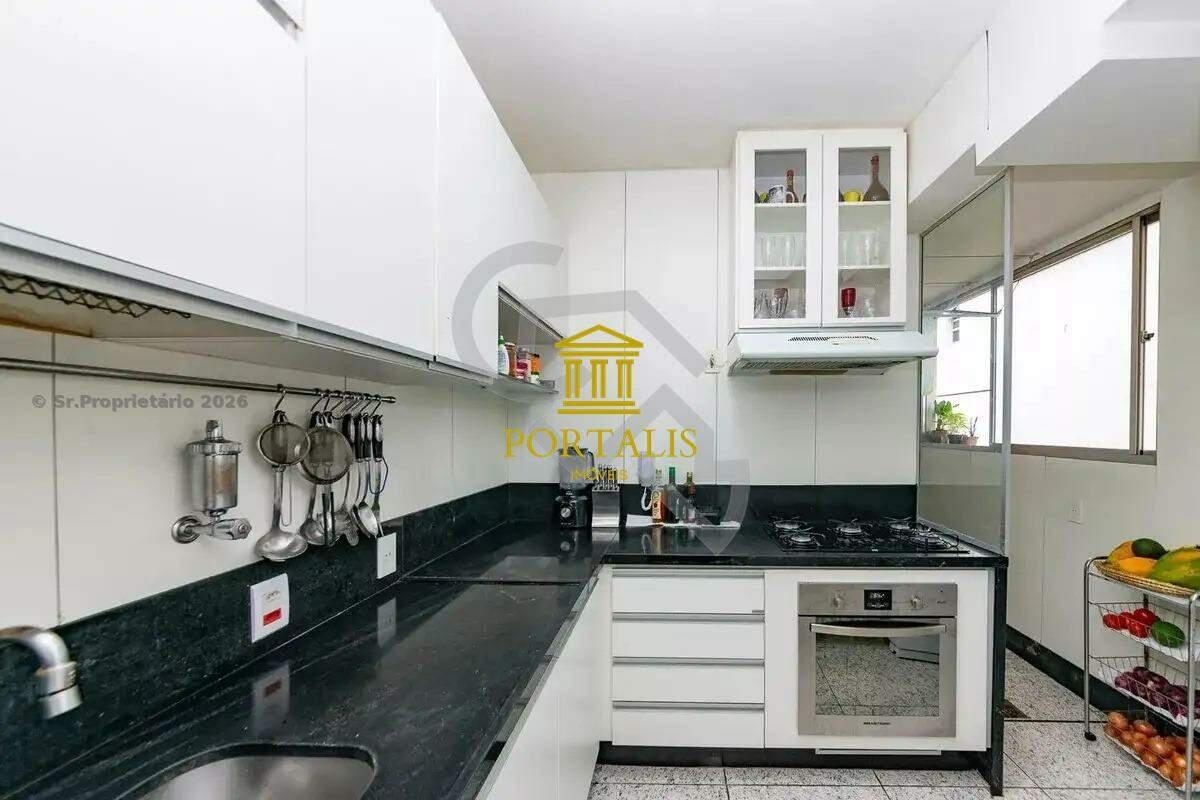 Apartamento, Coração de Jesus, 3 Quartos, 1 Vaga, 1 Suíte