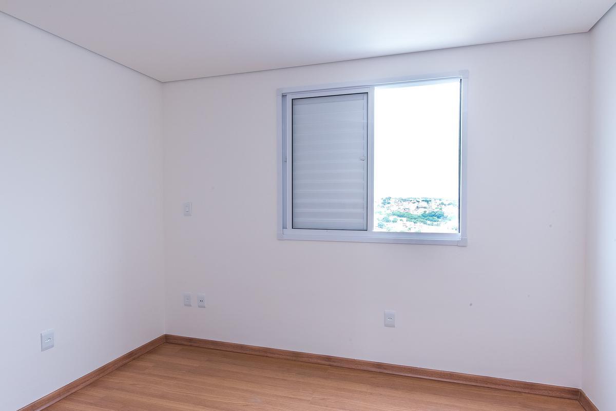 Cobertura, Heliópolis, 2 Quartos, 2 Vagas, 1 Suíte