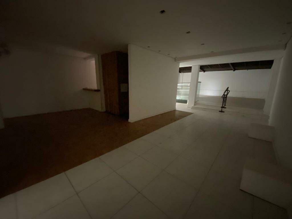 Casa Comercial, Lourdes, 3 Quartos, 0 Vaga