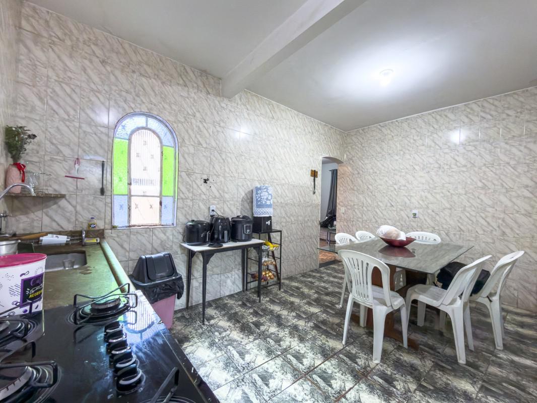 Casa, Confisco, 6 Quartos, 2 Vagas, 2 Suítes