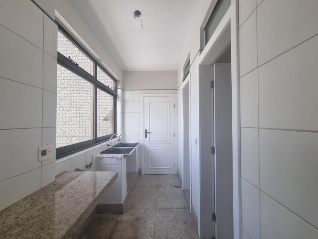 Apartamento, Barreiro, 3 Quartos, 2 Vagas, 1 Suíte
