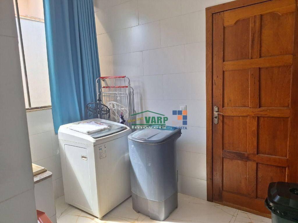 Casa, Paciência, 4 Quartos, 0 Vaga, 3 Suítes