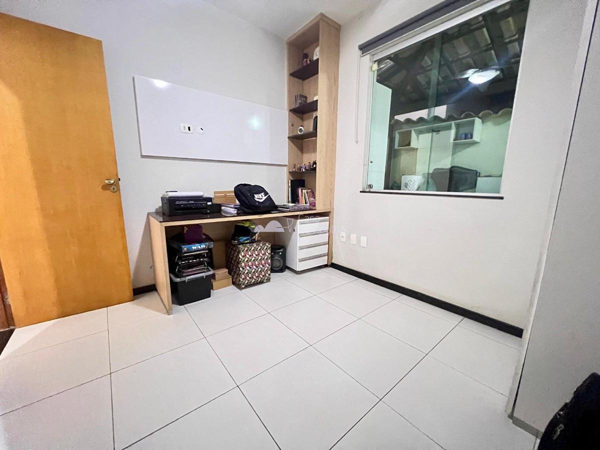 Casa, Céu Azul, 3 Quartos, 4 Vagas, 1 Suíte