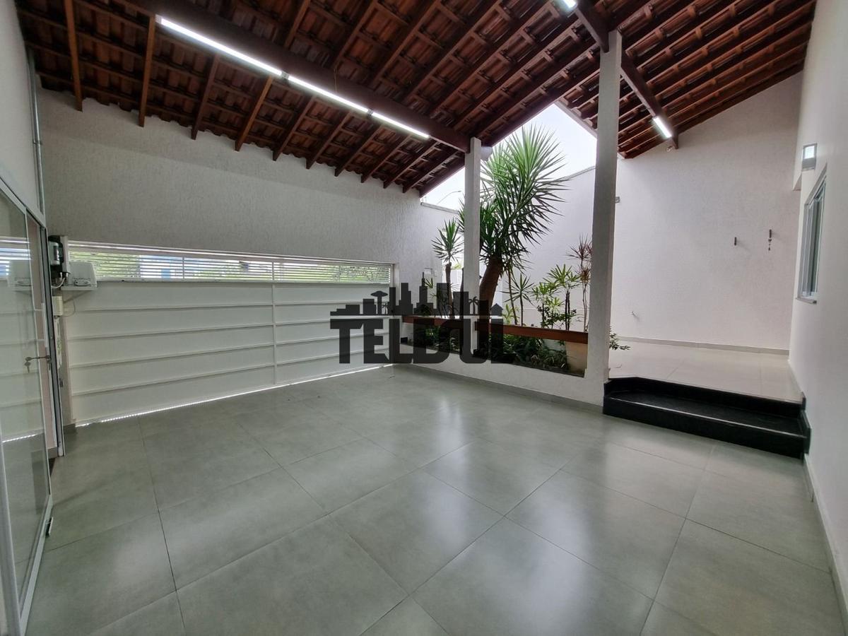 Casa, Jardim Ribeiro, 3 Quartos, 2 Vagas, 2 Suítes