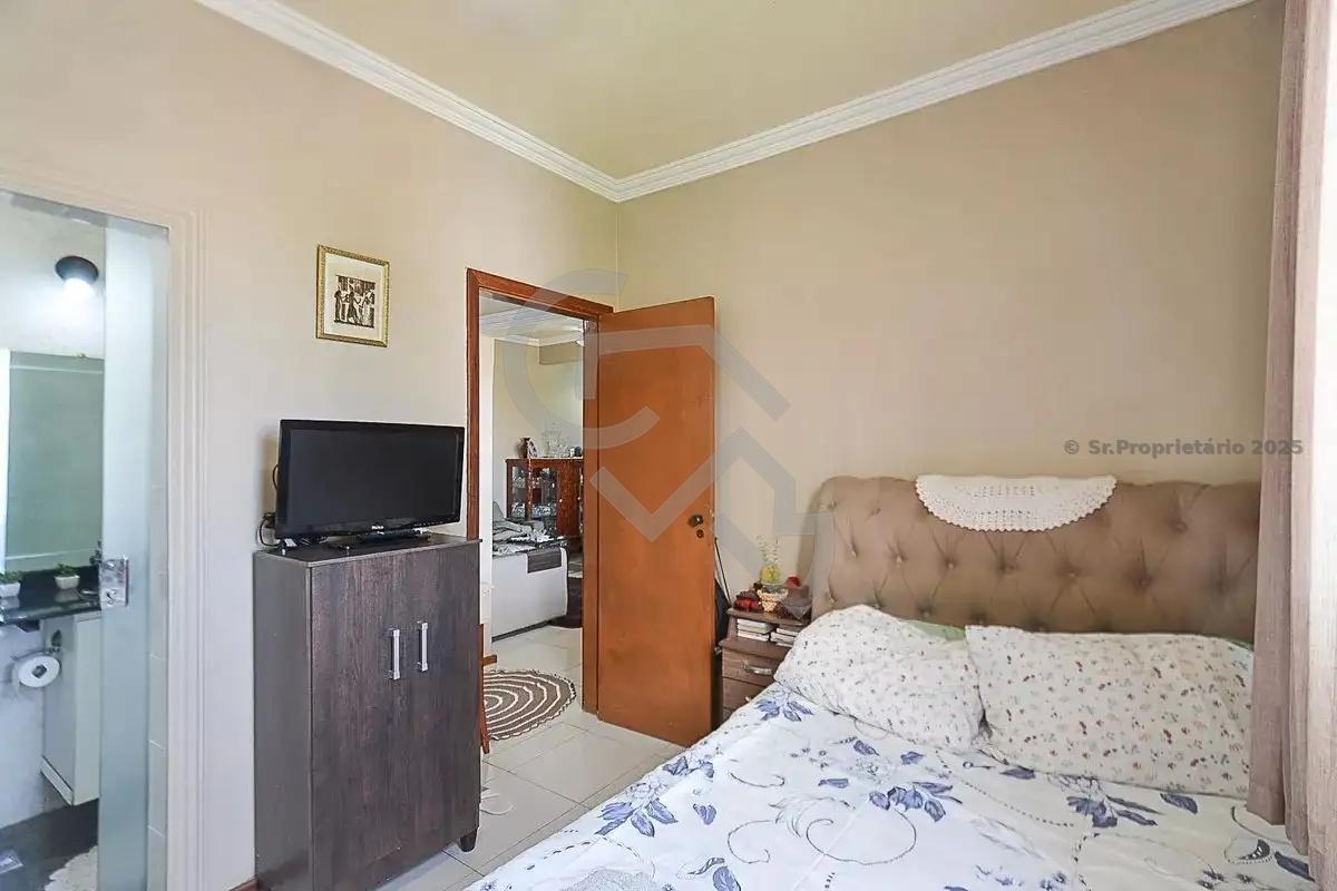 Apartamento, Sagrada Família, 2 Quartos, 1 Vaga, 1 Suíte