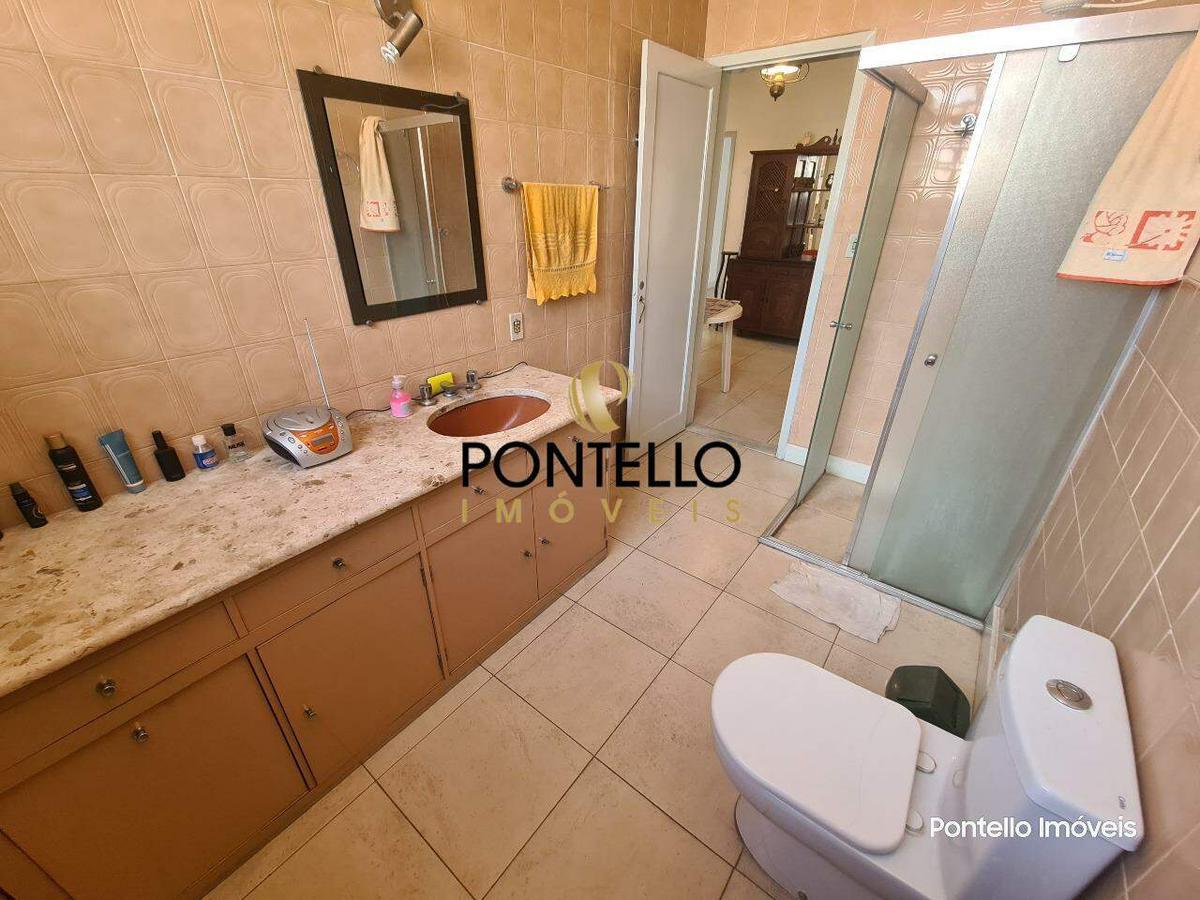 Casa, Santa Efigênia, 3 Quartos, 4 Vagas, 1 Suíte