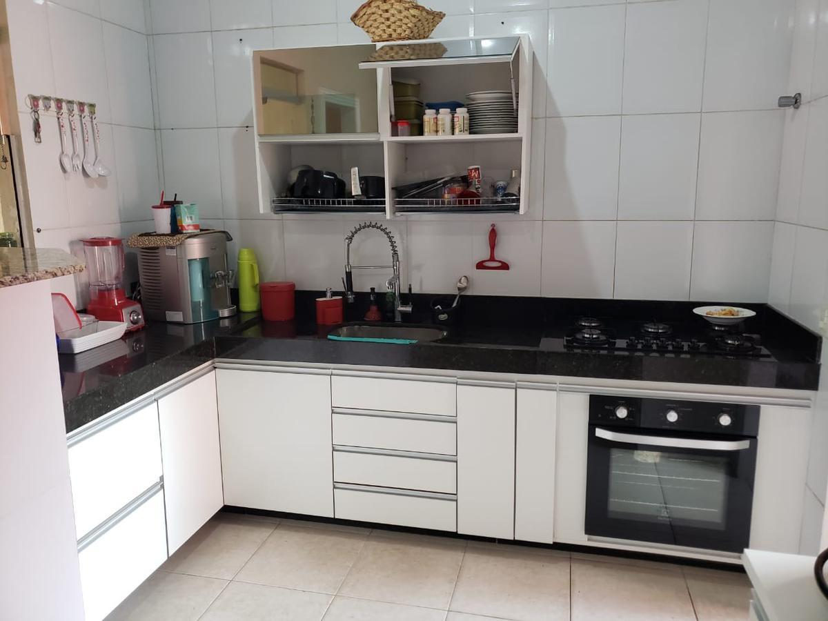 Casa, Bom Repouso, 3 Quartos, 2 Vagas, 1 Suíte