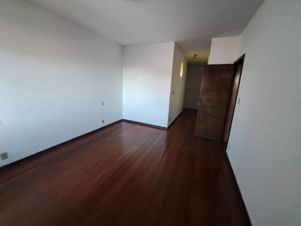 Casa, Nova Suíssa, 4 Quartos, 3 Vagas, 1 Suíte