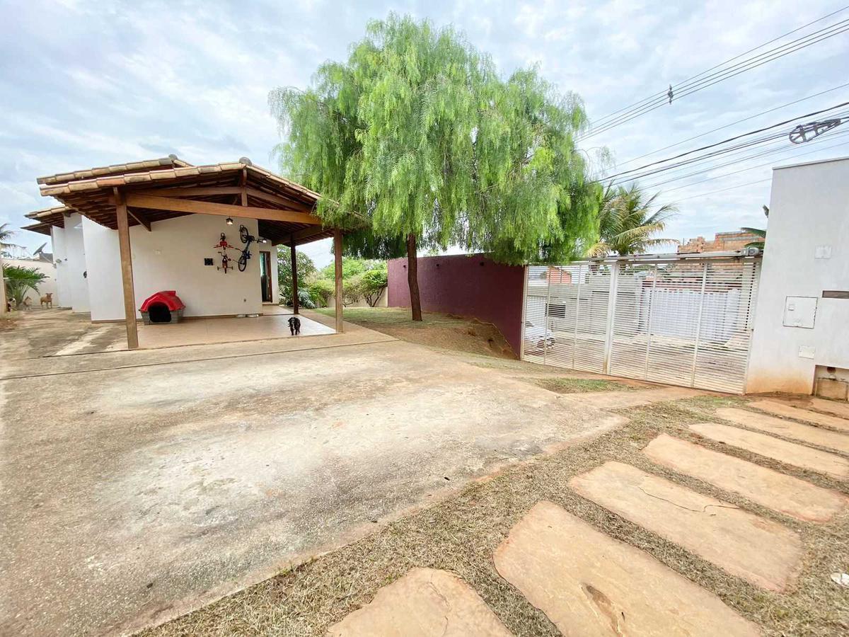 Casa, Trevo, 3 Quartos, 3 Vagas, 1 Suíte