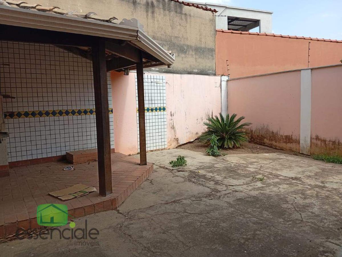 Casa, Três Barras, 3 Quartos, 2 Vagas, 1 Suíte