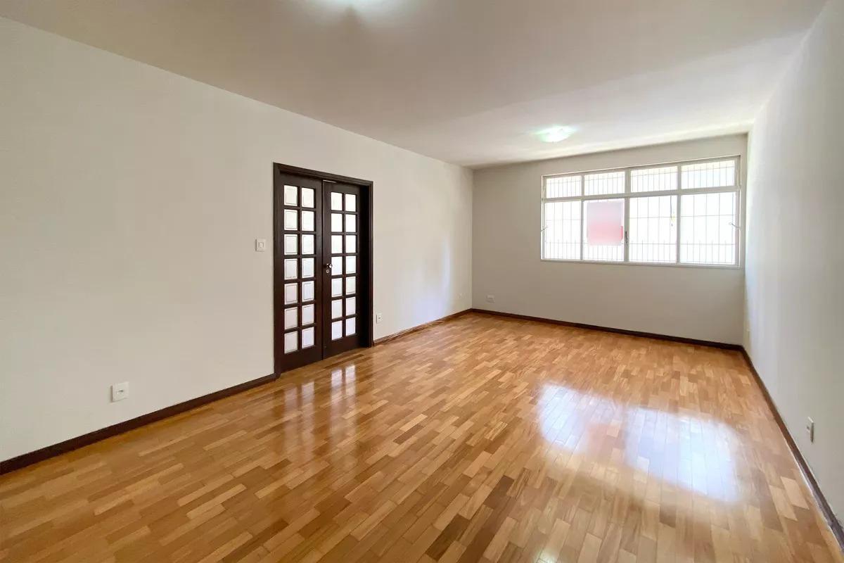 Apartamento, Funcionários, 4 Quartos, 2 Vagas, 1 Suíte