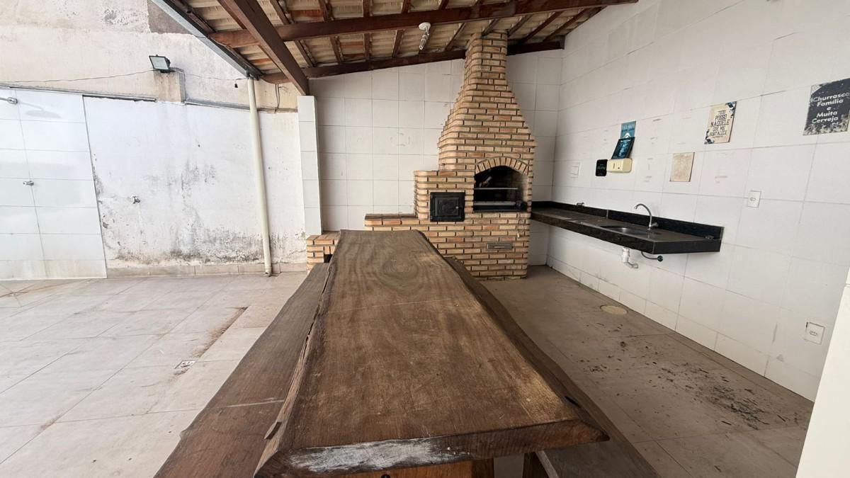 Casa, Arvoredo, 4 Quartos, 2 Vagas, 1 Suíte
