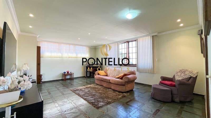 Casa, Luxemburgo, 5 Quartos, 4 Vagas, 2 Suítes