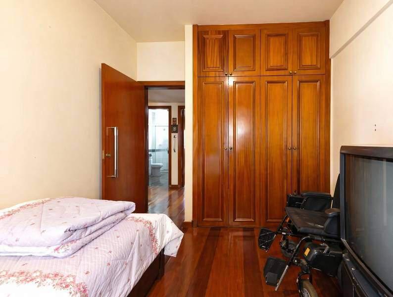 Apartamento, Funcionários, 4 Quartos, 2 Vagas, 1 Suíte