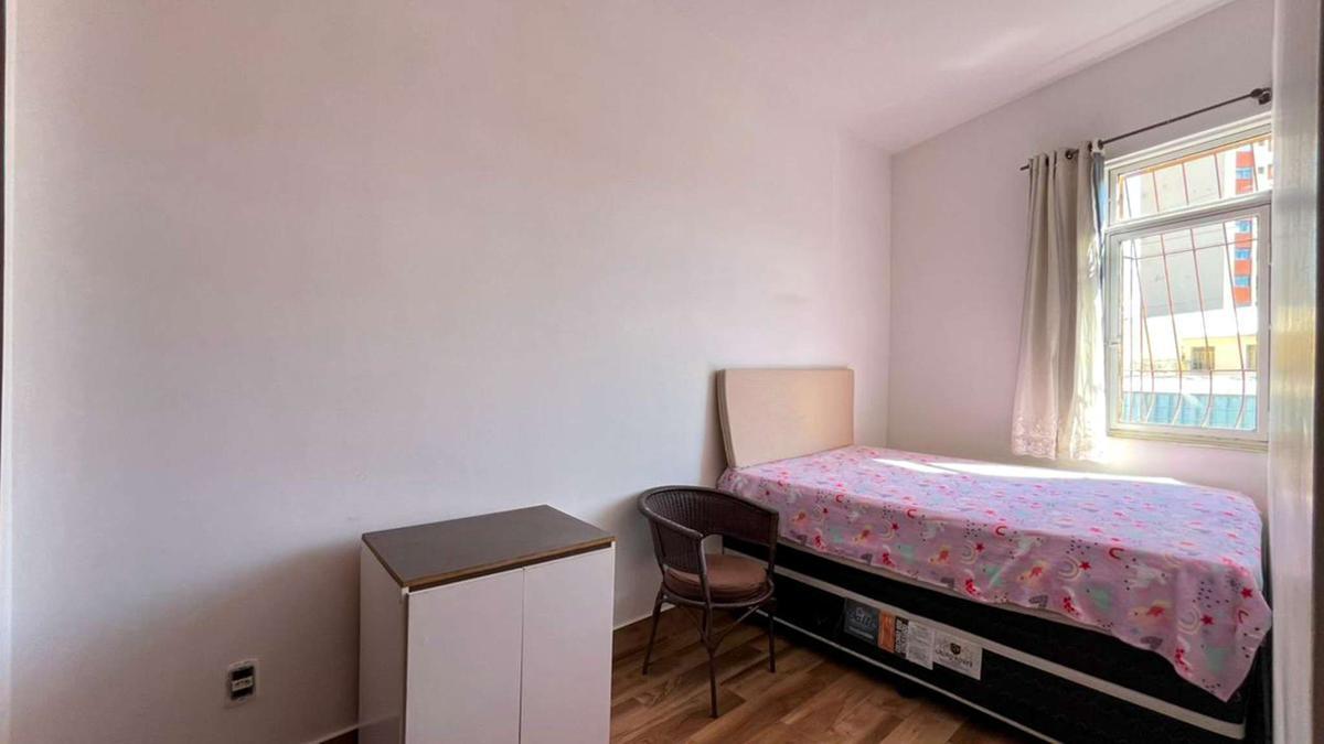 Apartamento, Floresta, 6 Quartos, 0 Vaga, 1 Suíte