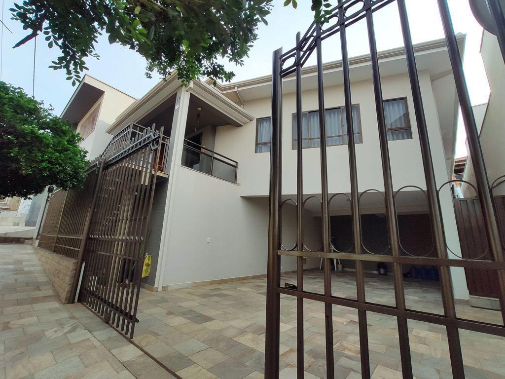 Casa, Rezende, 3 Quartos, 20 Vagas, 1 Suíte