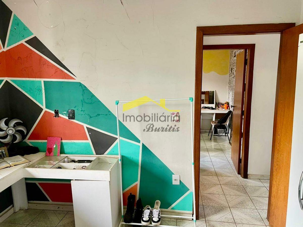 Casa, Nova Suíssa, 4 Quartos, 5 Vagas, 1 Suíte