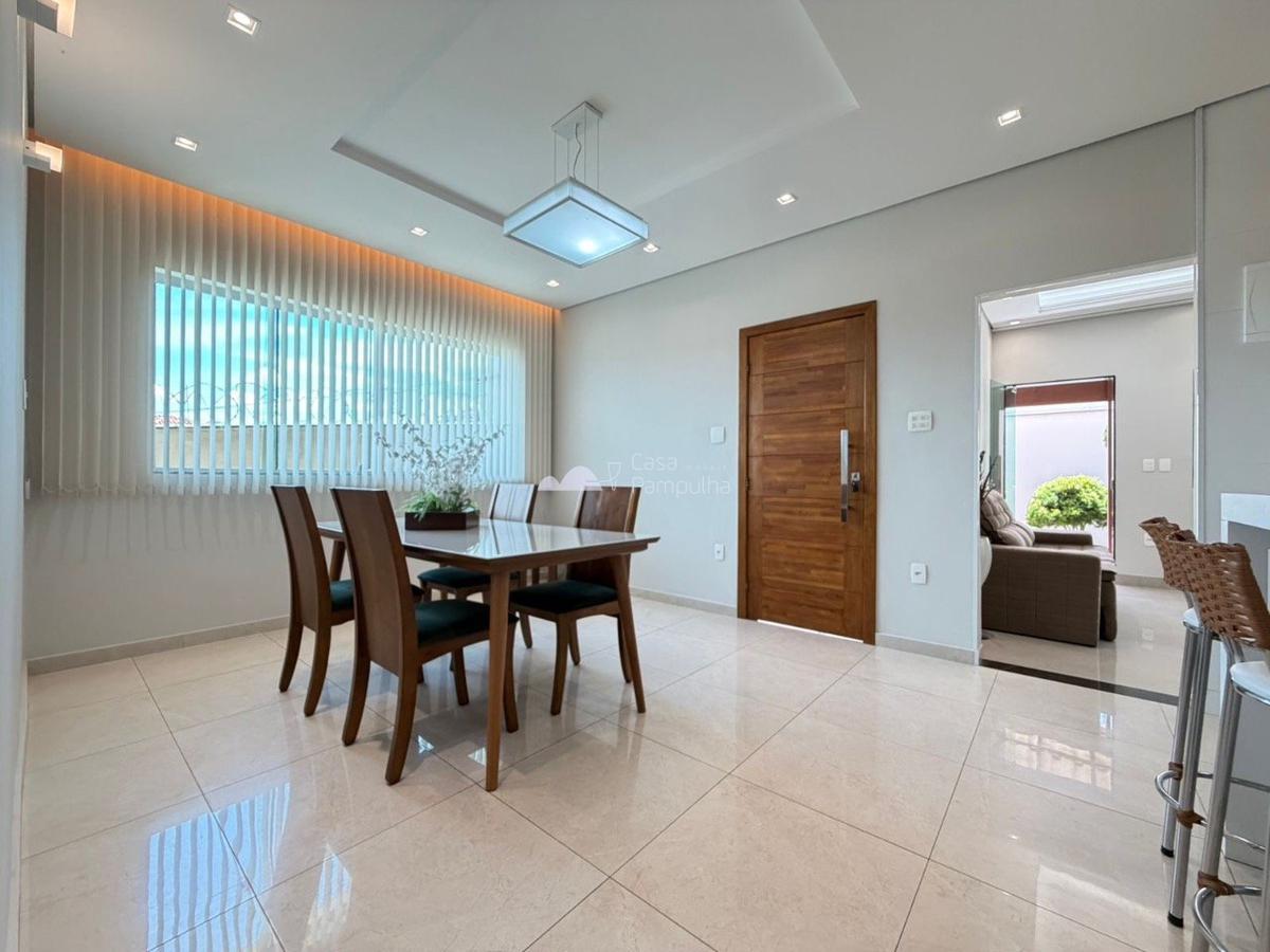 Casa, Santa Mônica, 3 Quartos, 3 Vagas, 1 Suíte