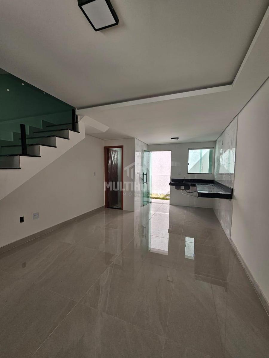 Casa, Jardim Leblon, 2 Quartos, 2 Vagas, 1 Suíte