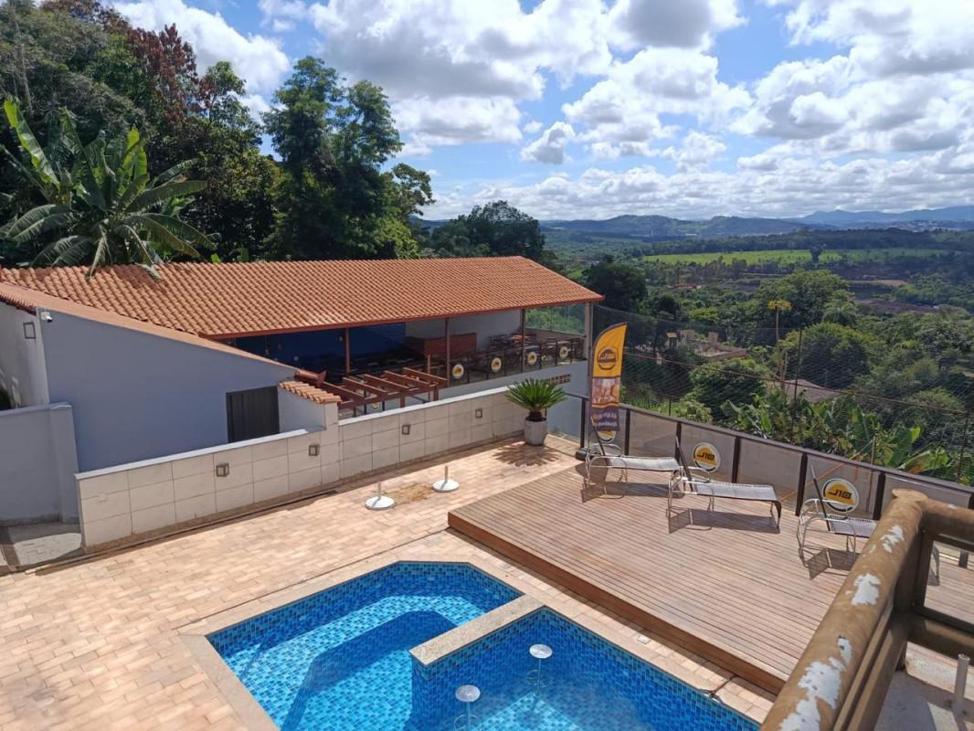 Fazenda, Bandeirinhas, 2 Quartos, 6 Vagas, 1 Suíte