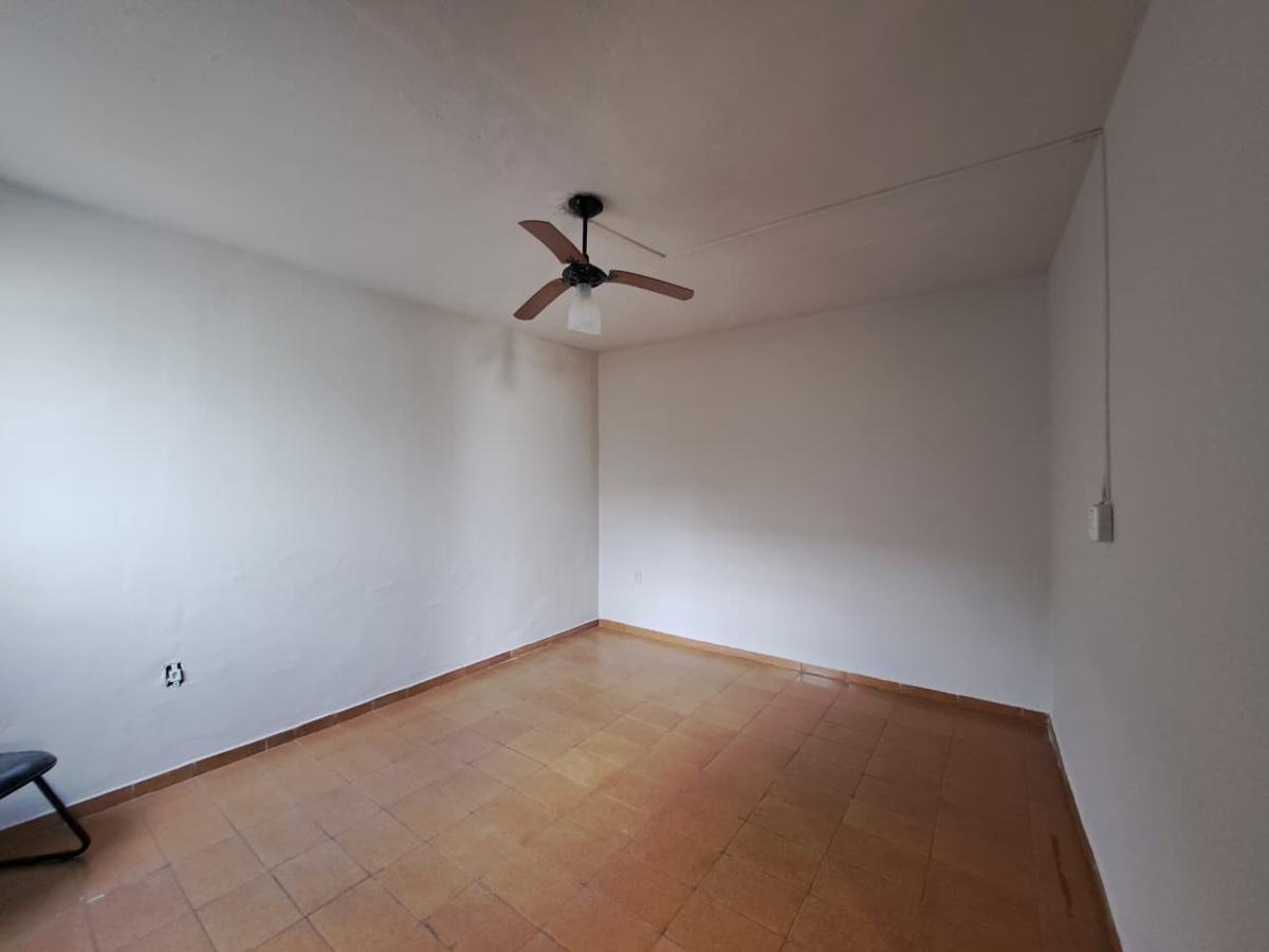 Casa, Centro, 2 Quartos, 0 Vaga