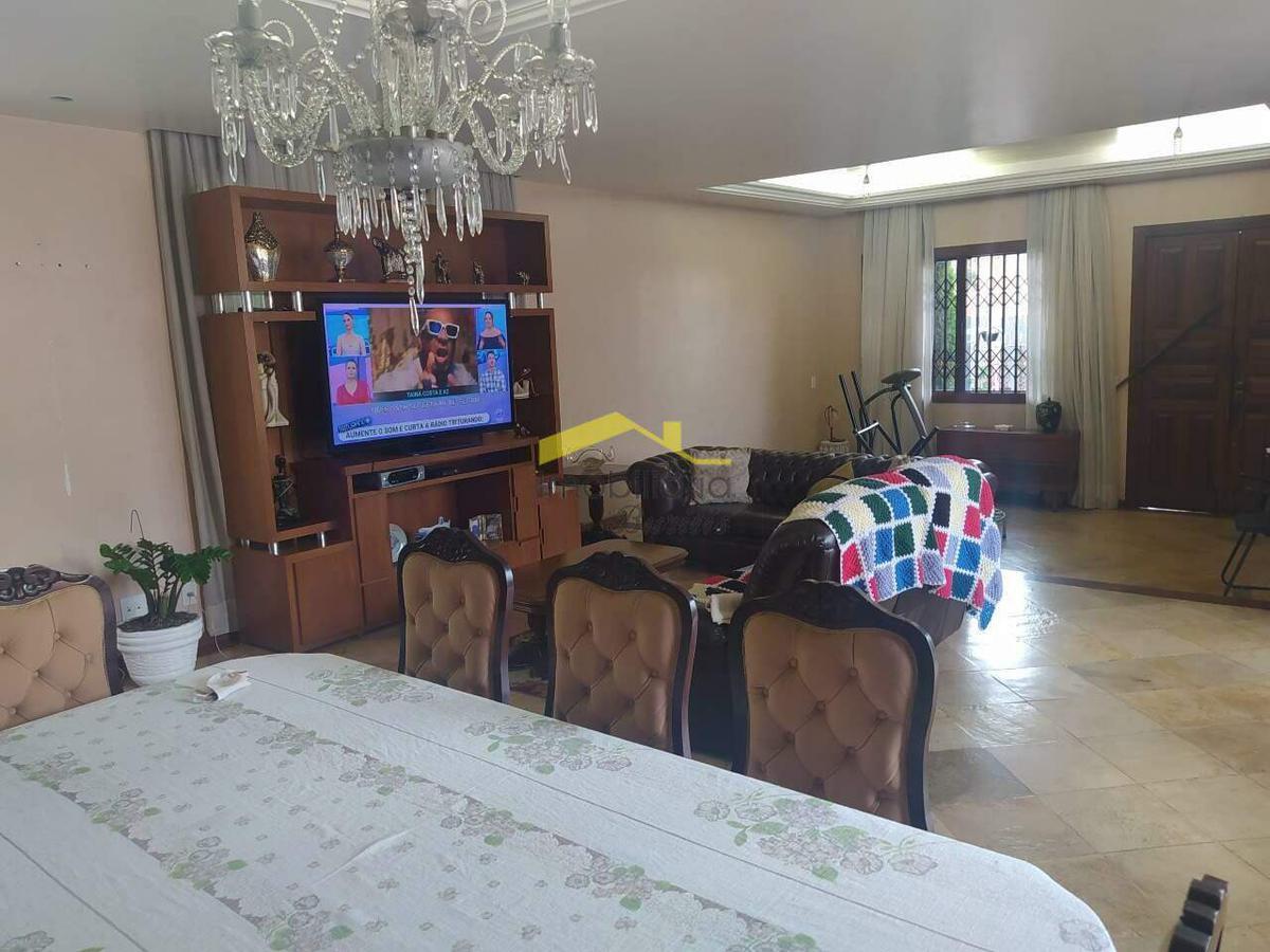 Casa, Estoril, 7 Quartos, 6 Vagas, 3 Suítes