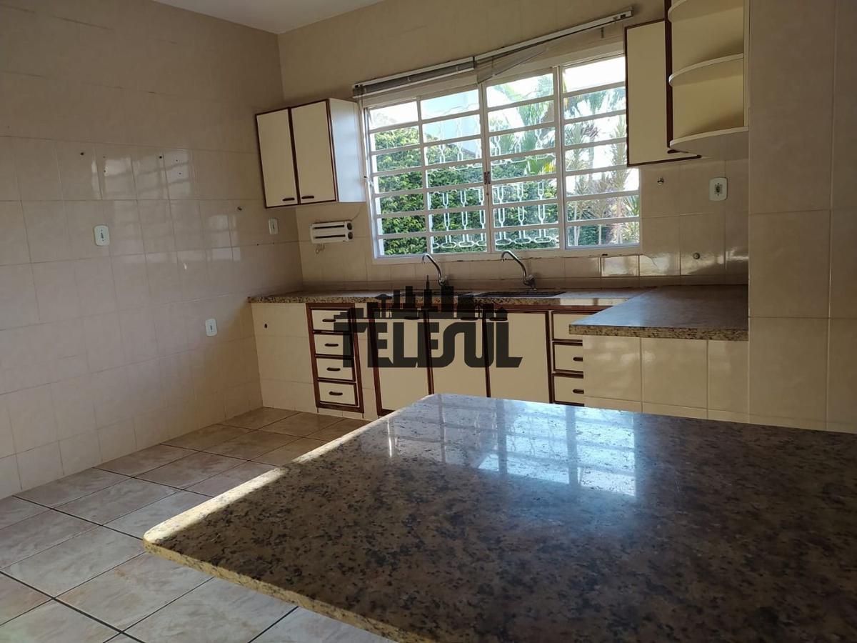 Casa, Santa Luiza, 3 Quartos, 0 Vaga