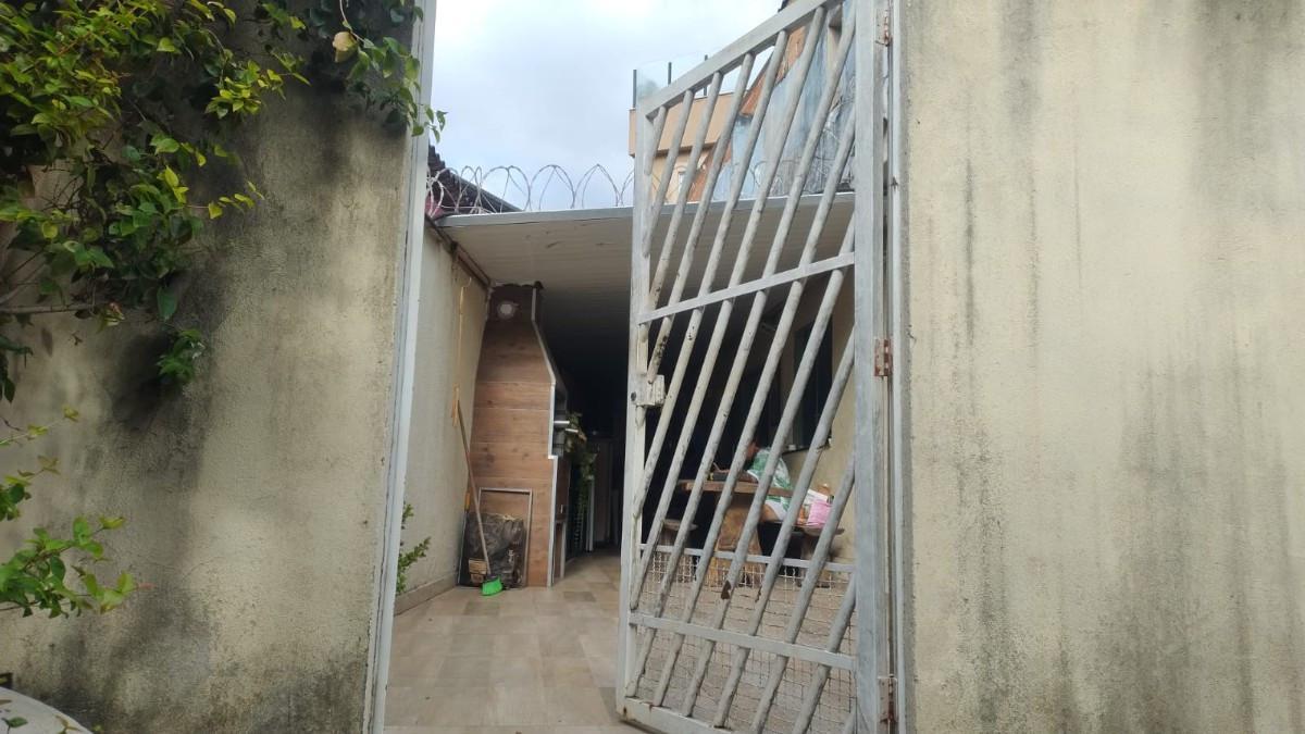 Casa, Caiçaras, 4 Quartos, 6 Vagas, 1 Suíte