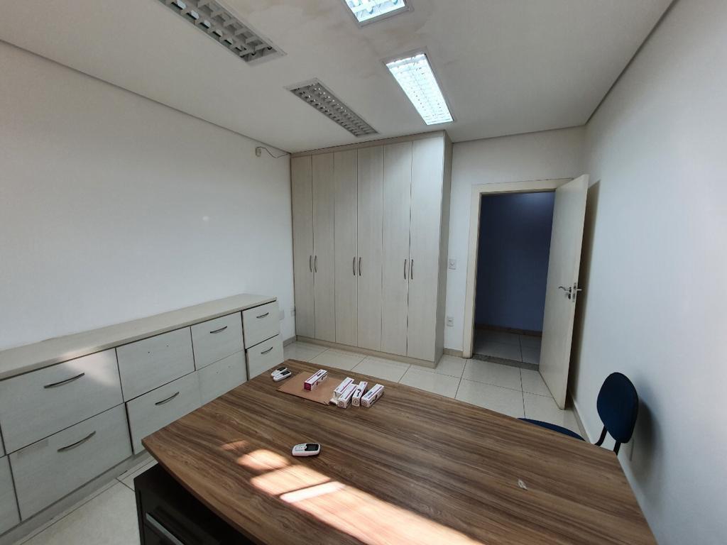 Prédio, Cabral, 0 Quarto, 0 Vaga