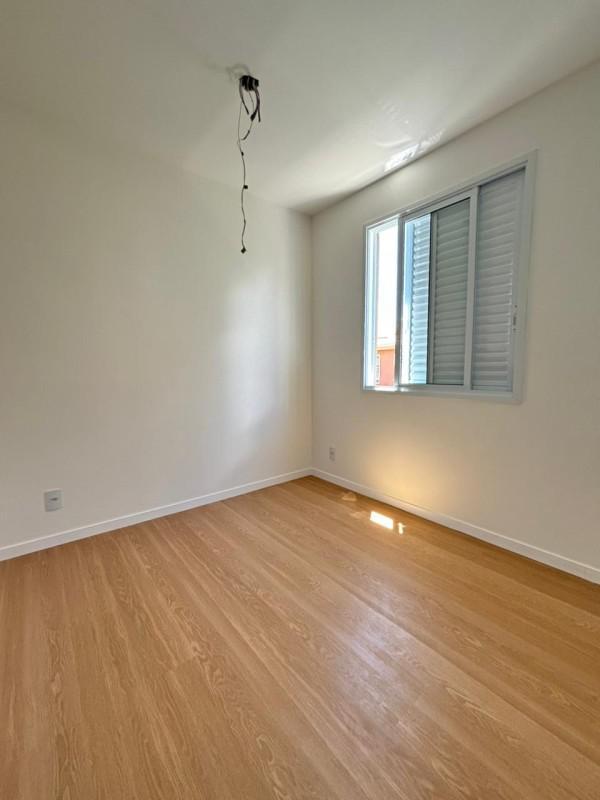 Apartamento, Sagrada Família, 3 Quartos, 2 Vagas, 1 Suíte