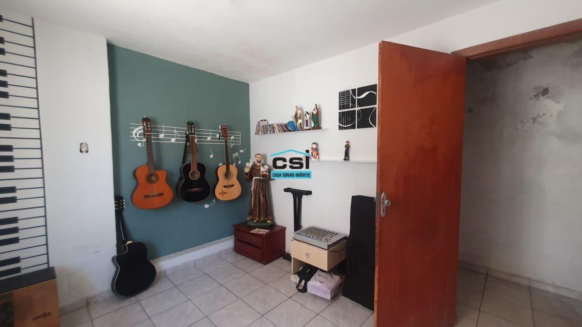 Casa, Lagoinha, 6 Quartos, 0 Vaga, 2 Suítes