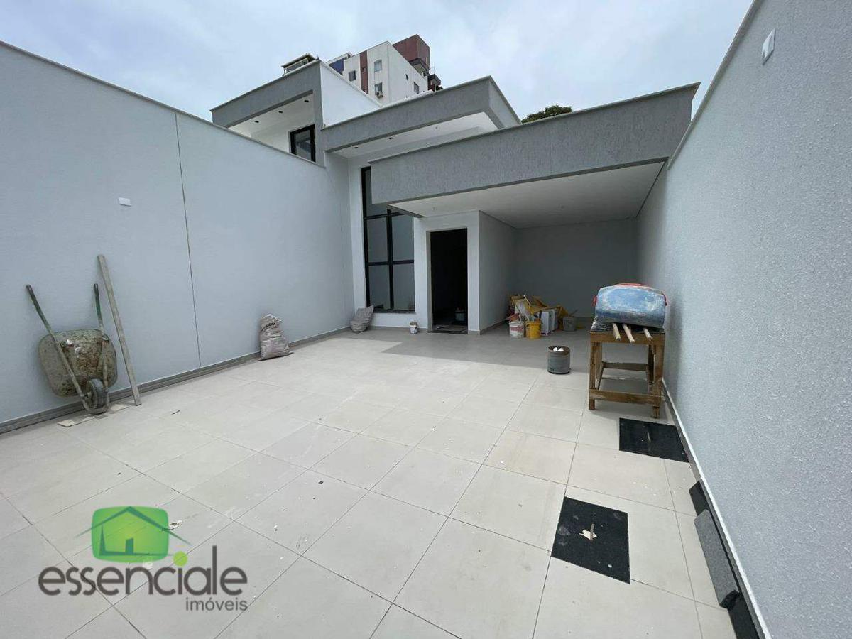 Casa, Europa, 3 Quartos, 3 Vagas, 1 Suíte