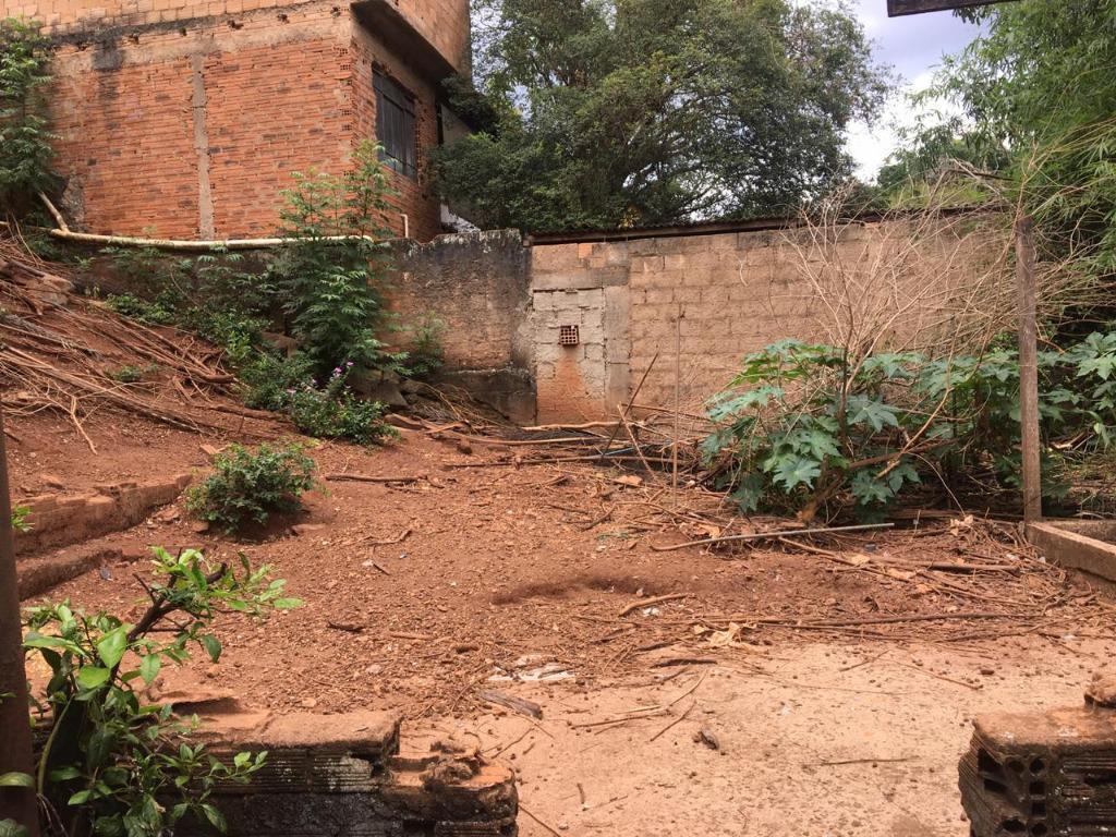Lote, Centro, 0 Quarto, 0 Vaga